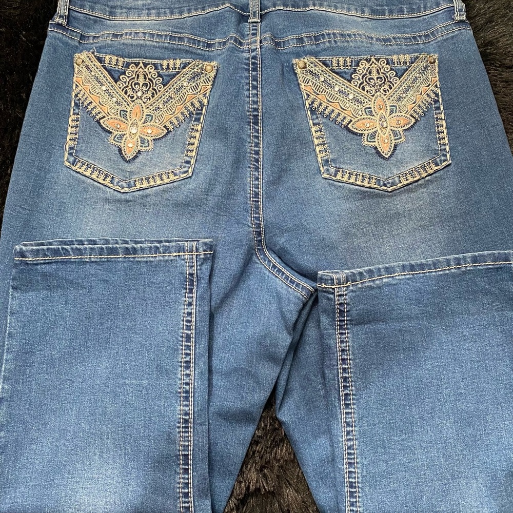 A.n.a capris plus size
